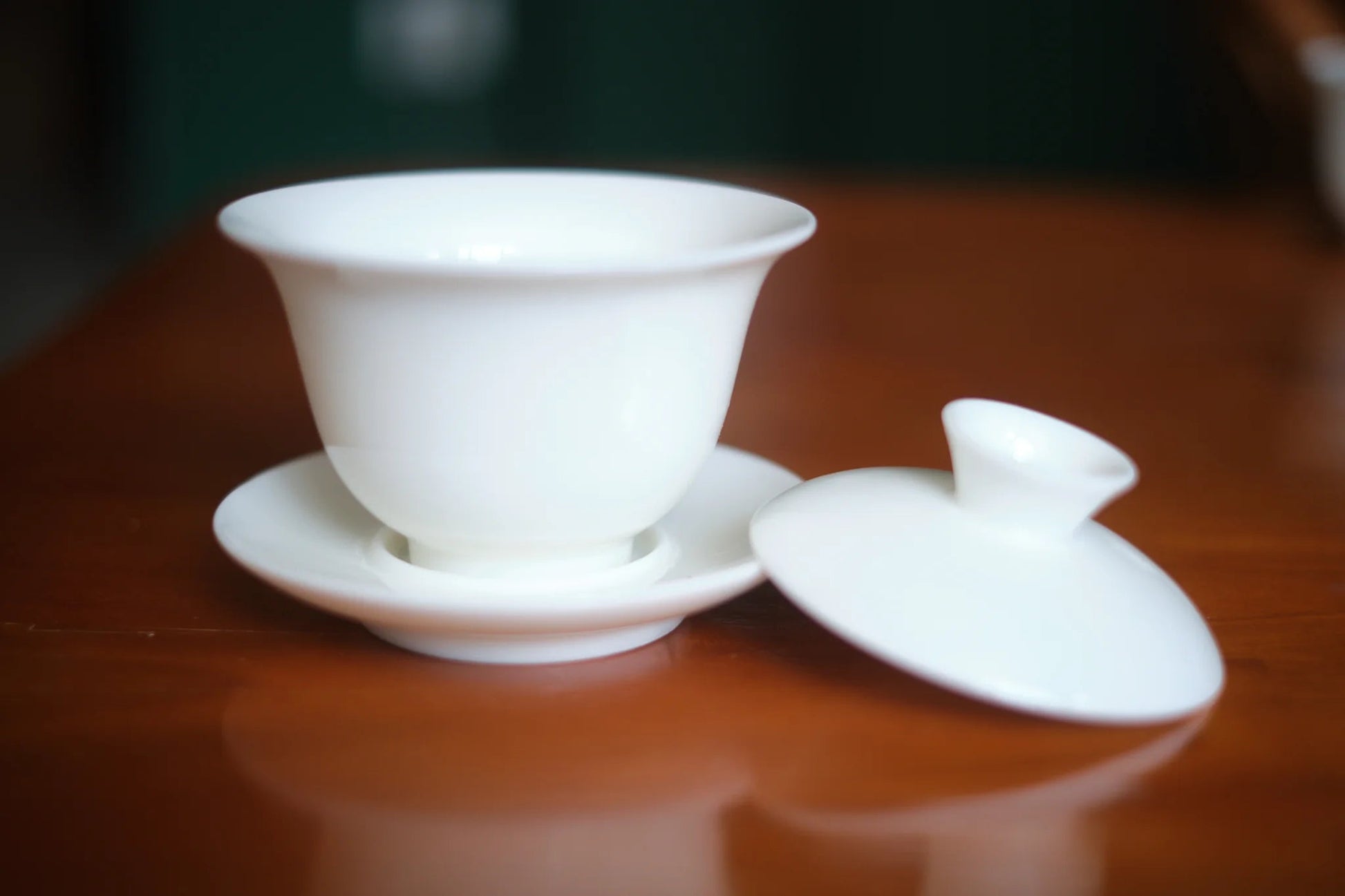 White Porcelain Gaiwan - The Honourable Tea Company